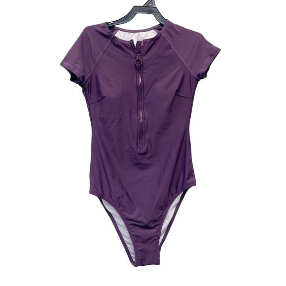 Cupshe Short Sleeve Zipper Front Rash Guard One Piece Swimsuit Purple XS - Picture 1 of 6